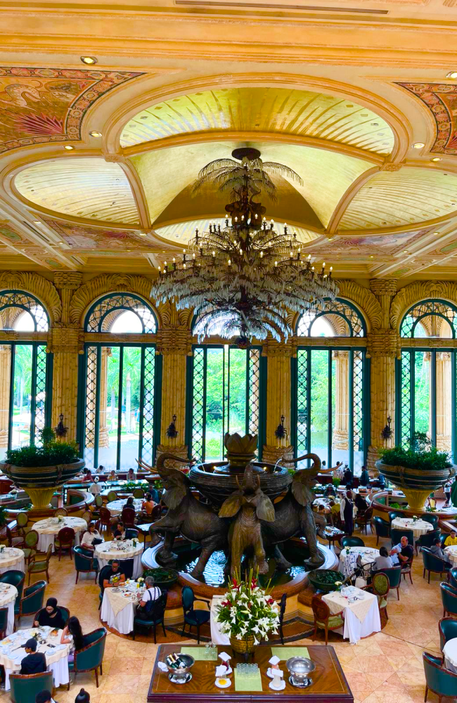 sun city dining area